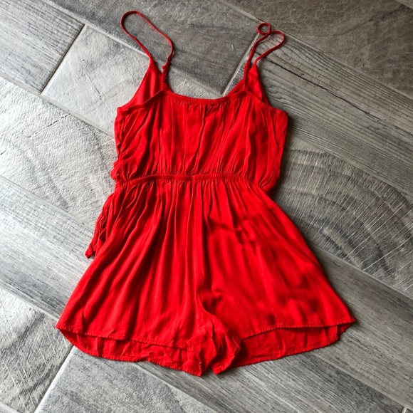 Romper - Picture 2 of 3